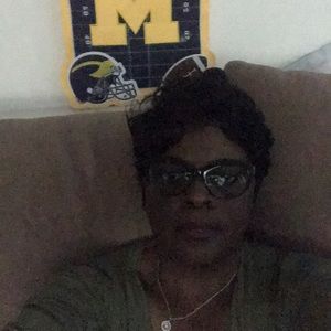 Meet your Posher, Beverly